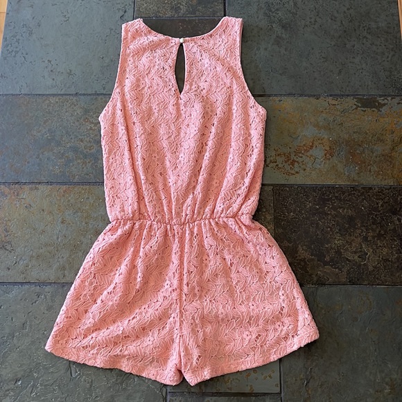 TOBI peach/coral Romper - Size Small/Medium 🌸 - Picture 5 of 10